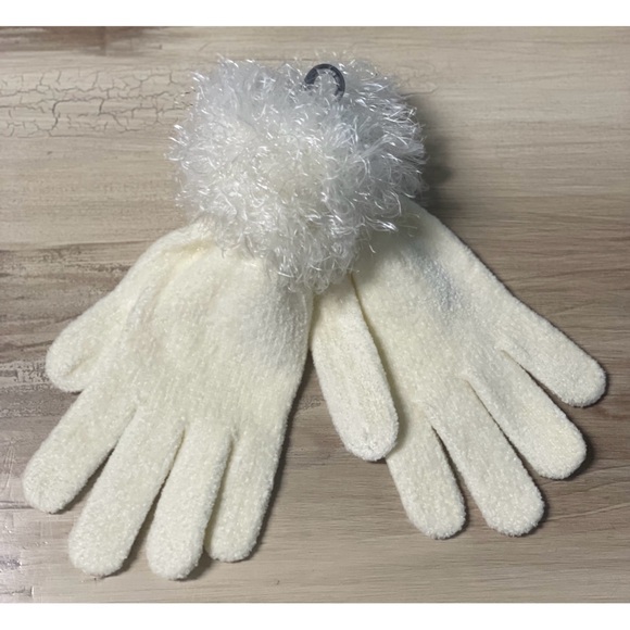 Accessories - NWT K Mart Eyelash Trim Gloves White One Size Fits Most